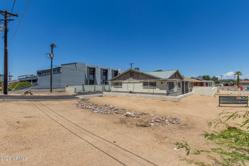 8545 N Black Canyon Highway-Phoenix, AZ