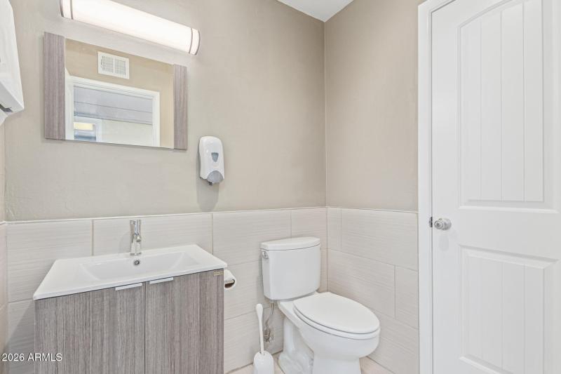 8545 N Black Canyon Highway-Phoenix, AZ