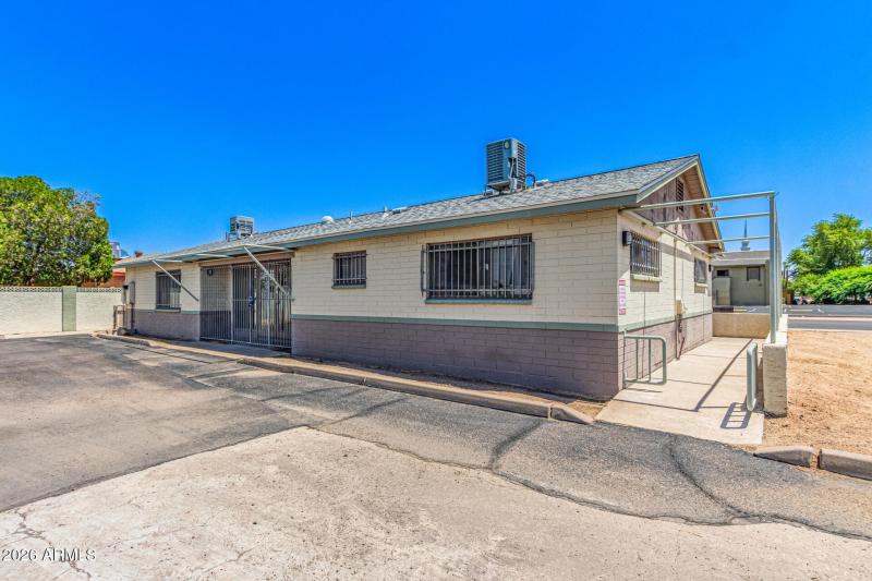 8545 N Black Canyon Highway-Phoenix, AZ