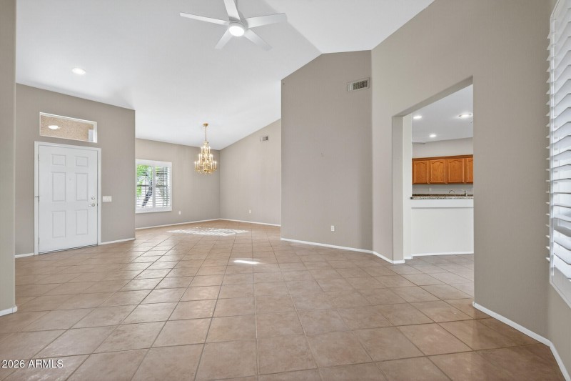 19_15816_W_La_Paloma_Dr17_mls