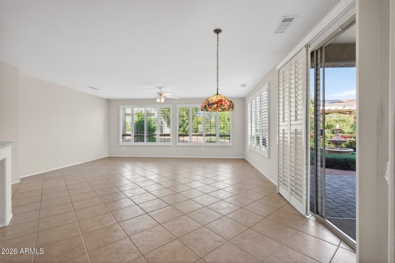 20_15816_W_La_Paloma_Dr18_mls