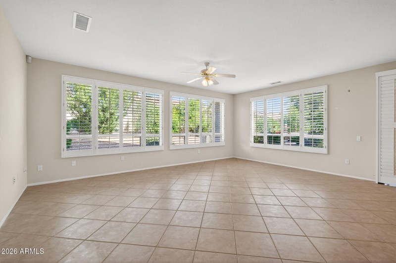 23_15816_W_La_Paloma_Dr21_mls