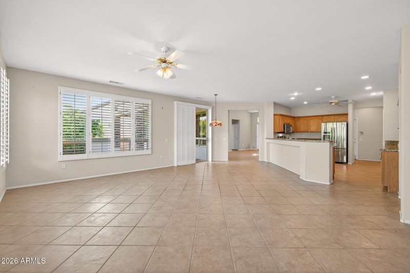 27_15816_W_La_Paloma_Dr24_mls