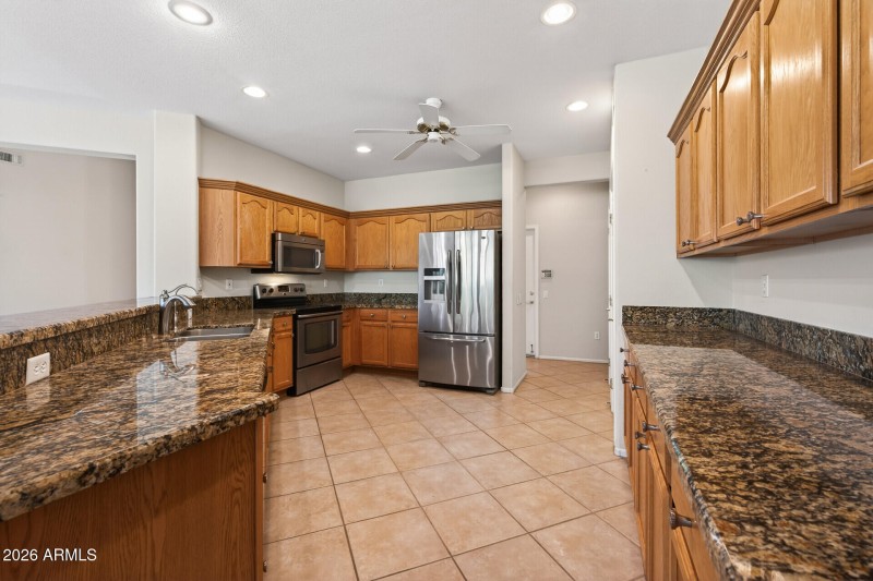 29_15816_W_La_Paloma_Dr25_mls