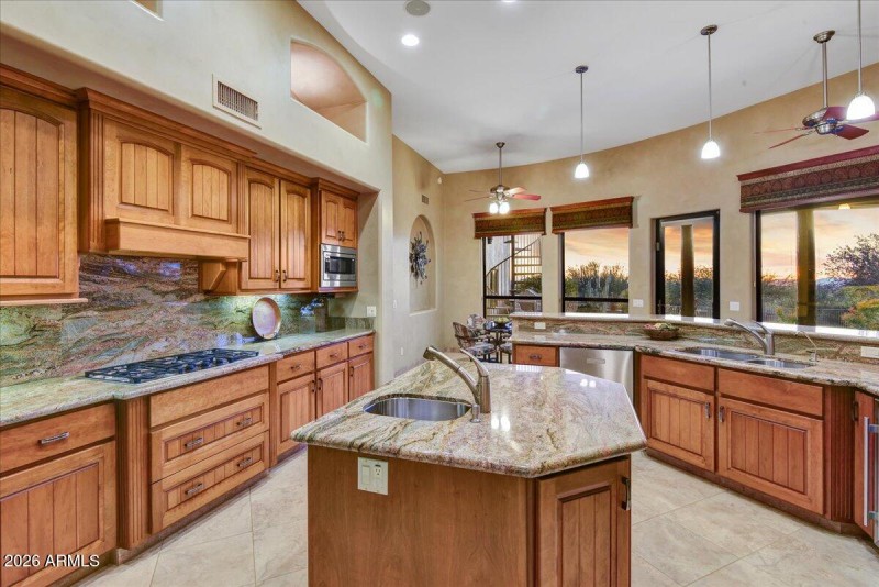 Island with Prep Sink