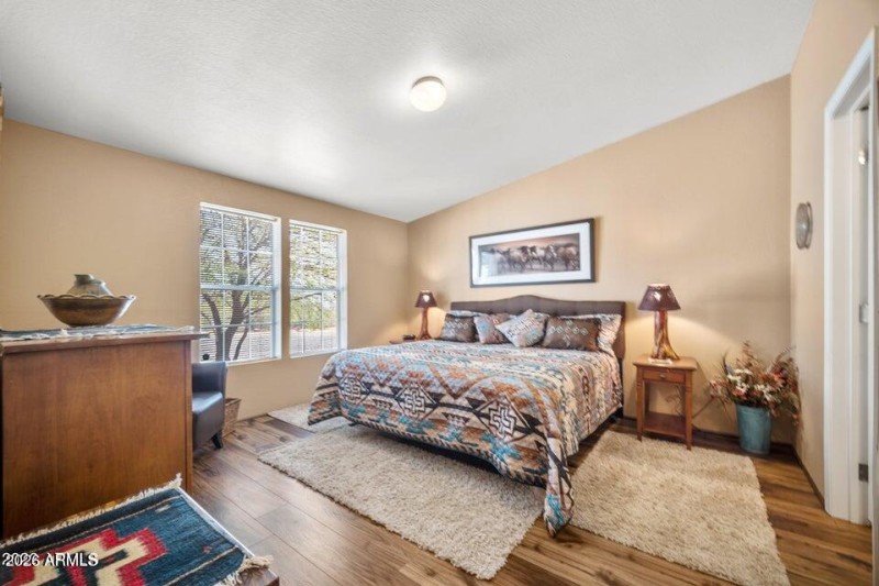 20220502210540339751000000-o