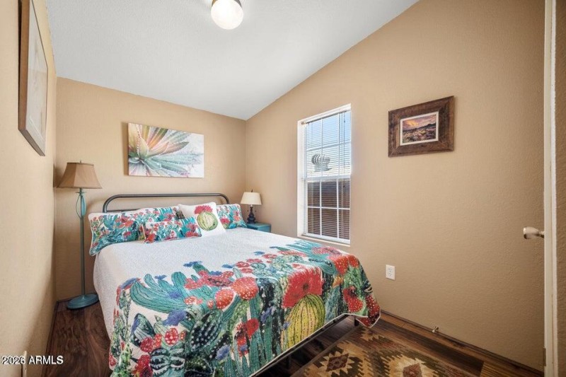 20220502210411732303000000-o