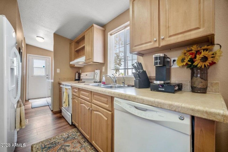 20220502210455765934000000-o