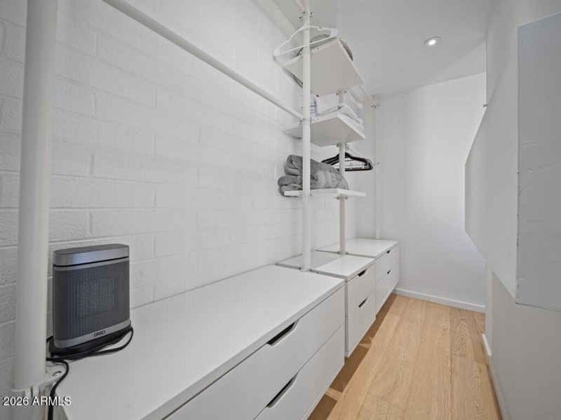 015_Primary Walk-In Closet