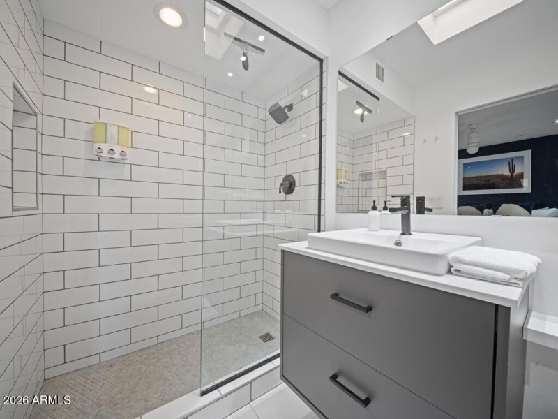 016_Primary Bathroom