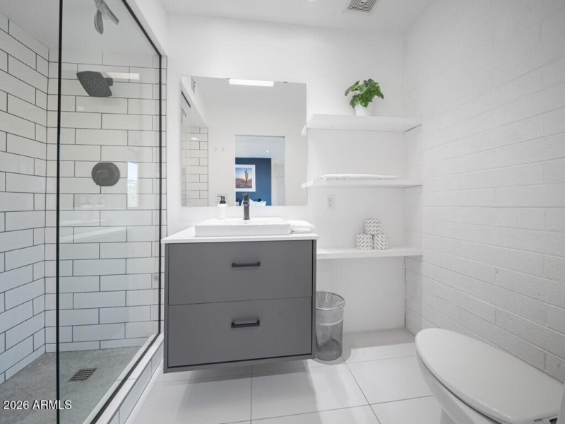 017_Primary Bathroom