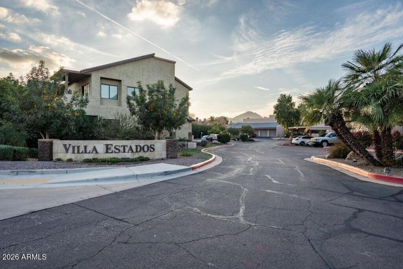 030_Villa Estados Entry