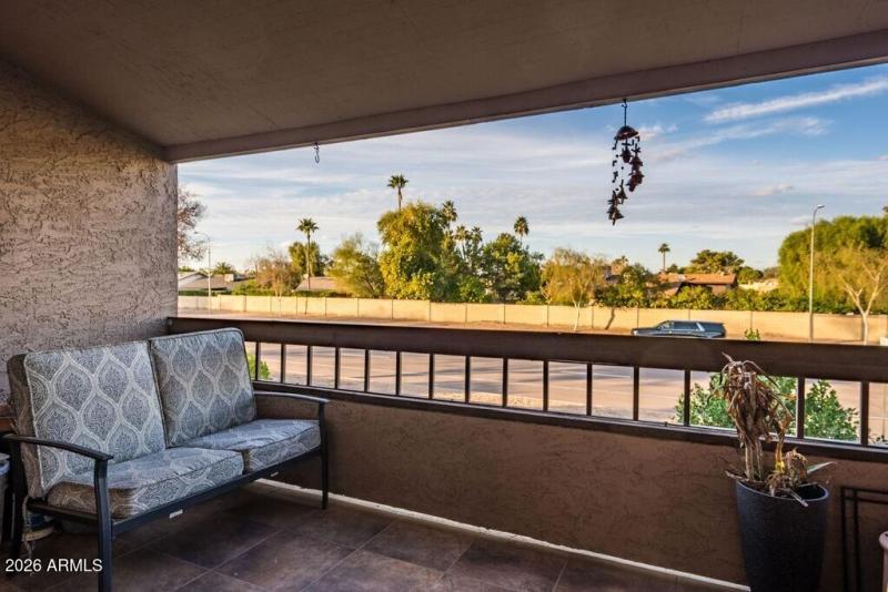 022_Covered Patio off Kitchen