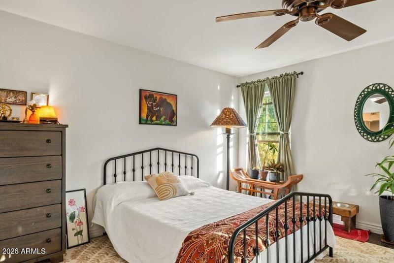 016_Primary Suite Details