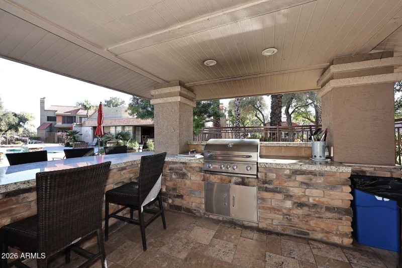 Milano Terrace-South Ramada BBQ Grill