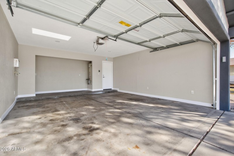 47_7352_W_Meadowbrook_Ave47_mls