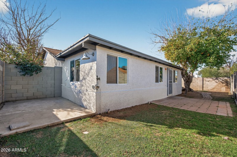 48_7352_W_Meadowbrook_Ave48_mls