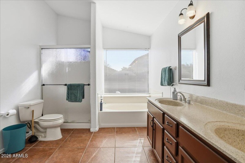 22-4013 E Alder Ave_RedHogMedia