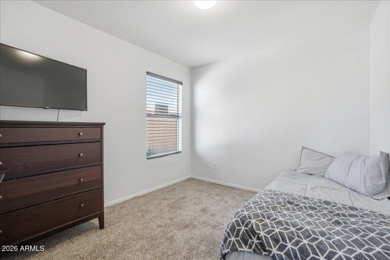 26-4013 E Alder Ave_RedHogMedia