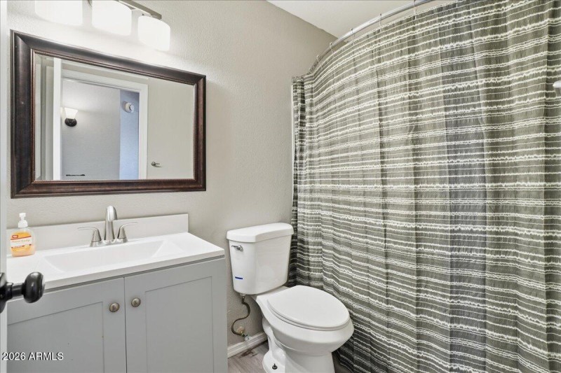 28-4013 E Alder Ave_RedHogMedia