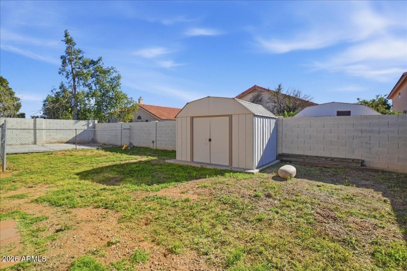 35-4013 E Alder Ave_RedHogMedia