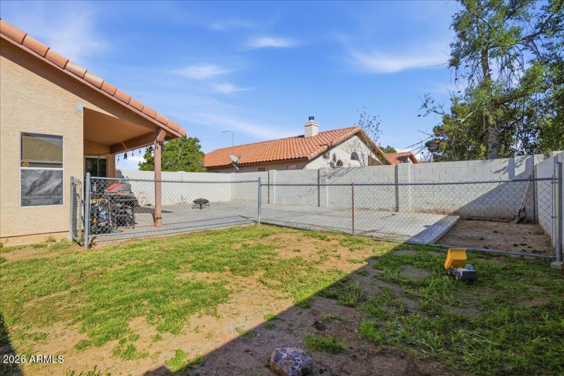 36-4013 E Alder Ave_RedHogMedia