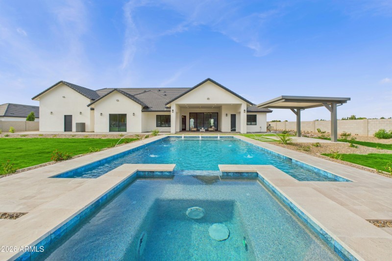 CAM06090G6-PR0010-STILL006