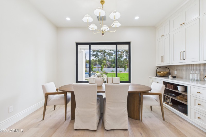 CAM06090G6-PR0010-STILL010