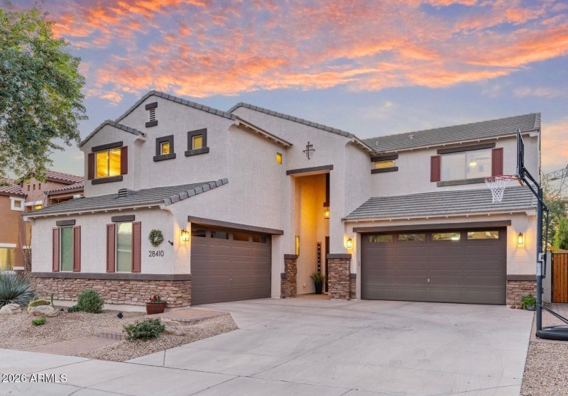 Rare, 4-Car Garage