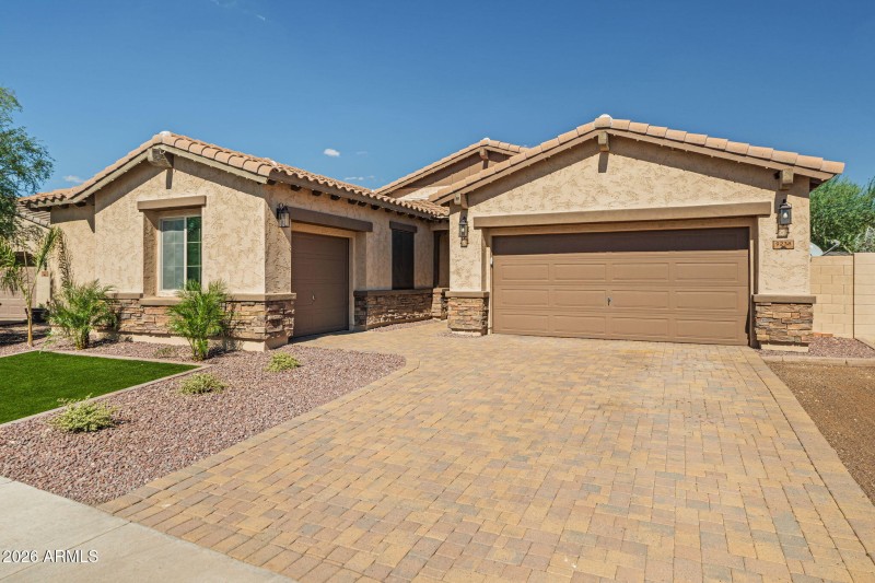 3-web-or-mls-9238 W Buckhorn Trail Revis