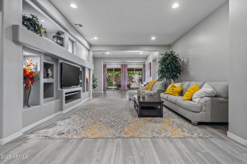 6-web-or-mls-9238 W Buckhorn Trail Revis