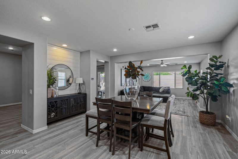 20-web-or-mls-9238 W Buckhorn Trail Revi