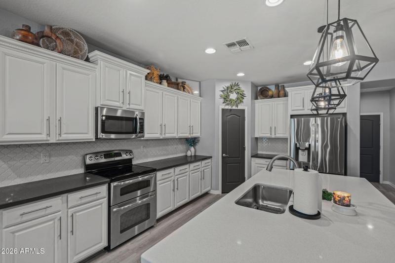 25-web-or-mls-9238 W Buckhorn Trail Revi