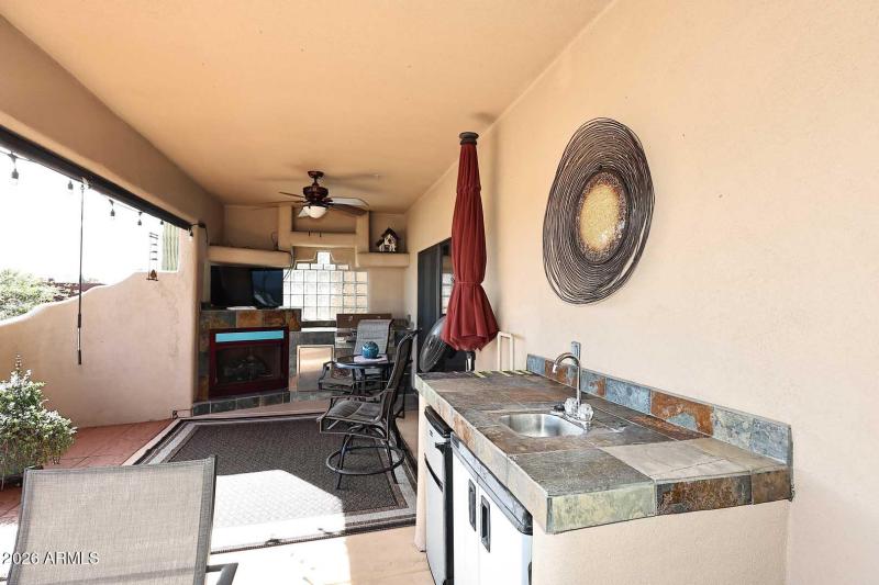 Covered Patio-Wet Bar