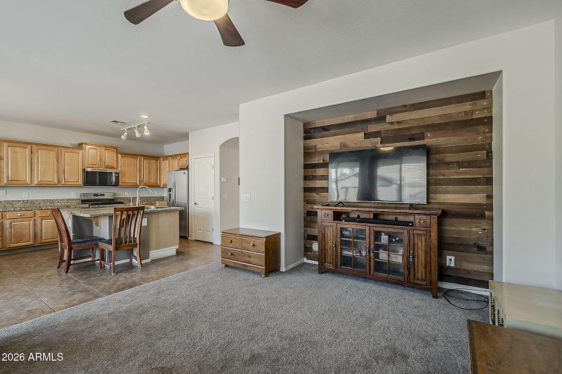 20-web-or-mls-Phelps-20