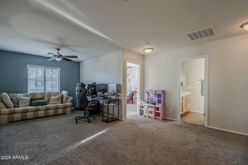 37-web-or-mls-Phelps-37