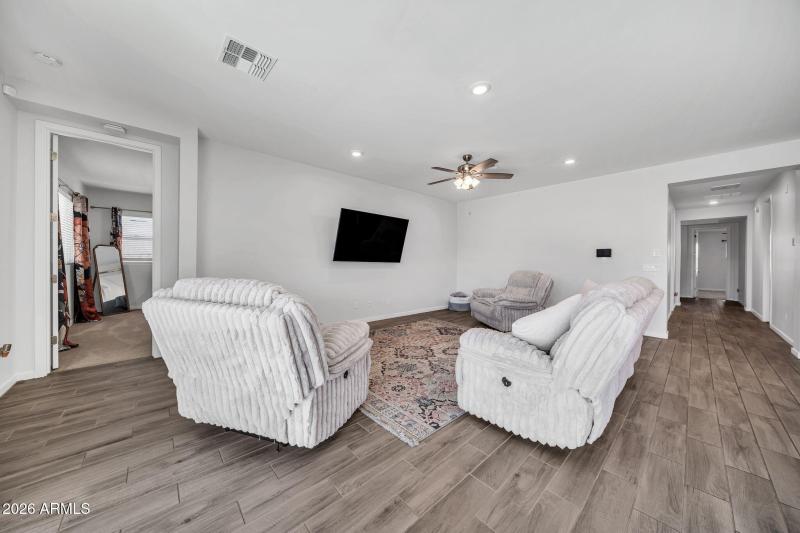 17259 W Butler Ave-7