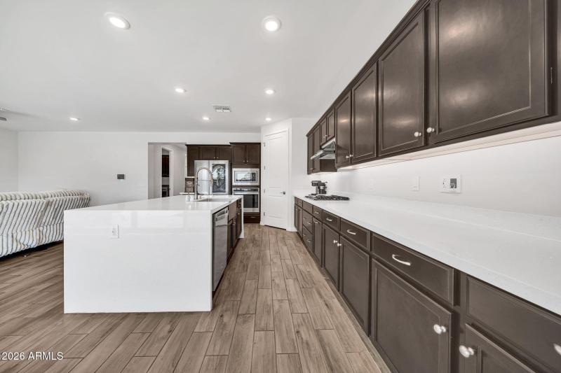 17259 W Butler Ave-16