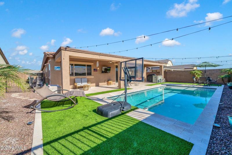 17259 W Butler Ave-40