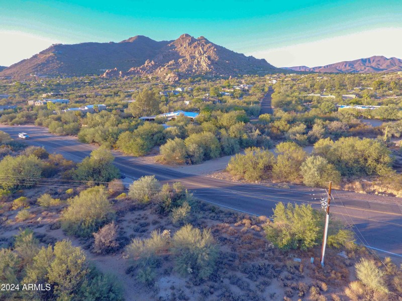 6839 E CAREFREE HWY-7