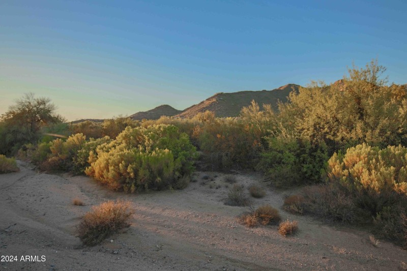 6839 E CAREFREE HWY-2