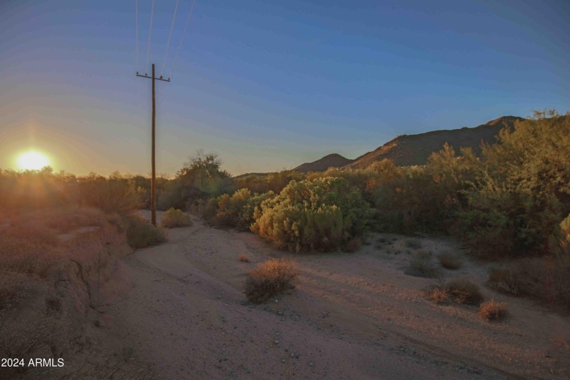 6839 E CAREFREE HWY-1