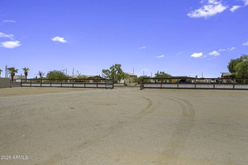 13050 N Breeze Way-71