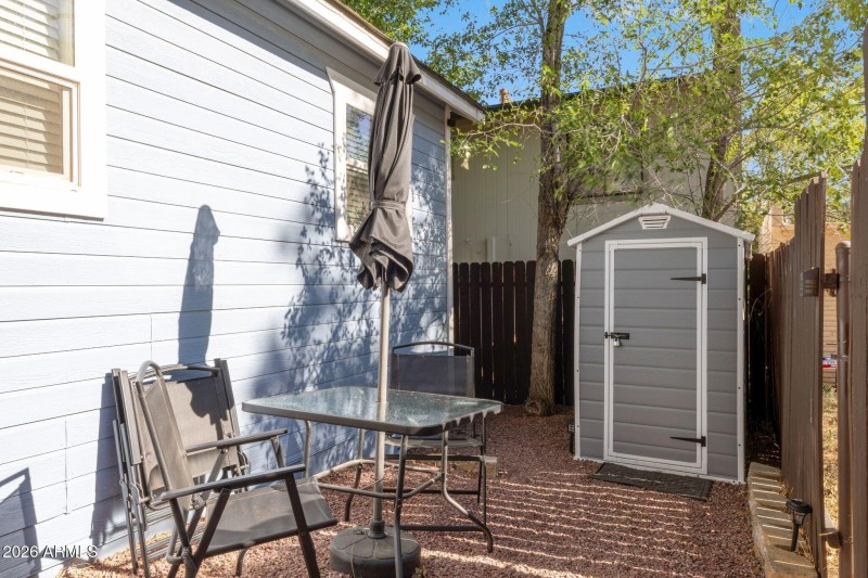 094-Backyard
