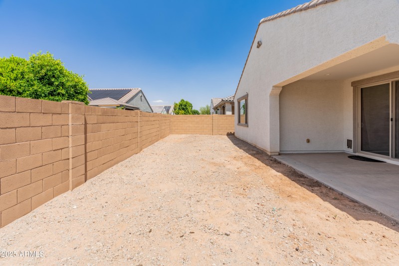 24580 N 144th Ave-37