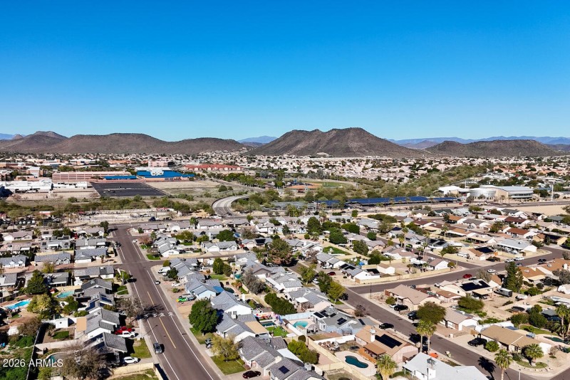 Hiking & Aquatic Center nearby!