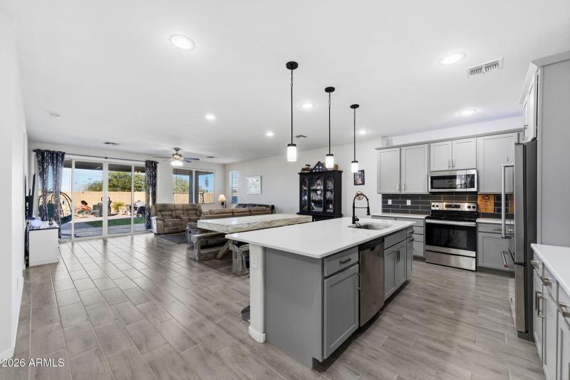 005__44124 W Palo Nuez St