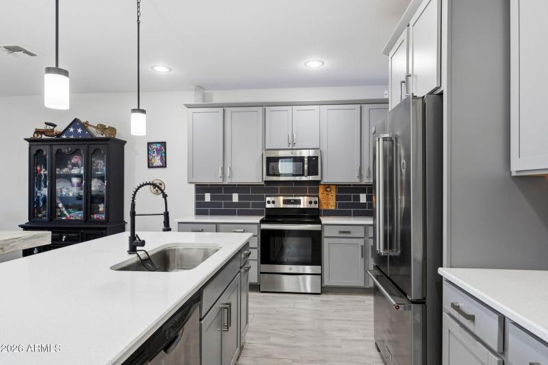 007__44124 W Palo Nuez St