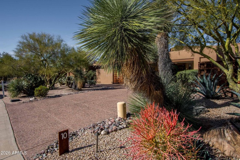gorgeous desert landscaping at unit 10