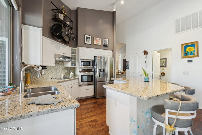 17-web-or-mls-13928-e-lupine-ave